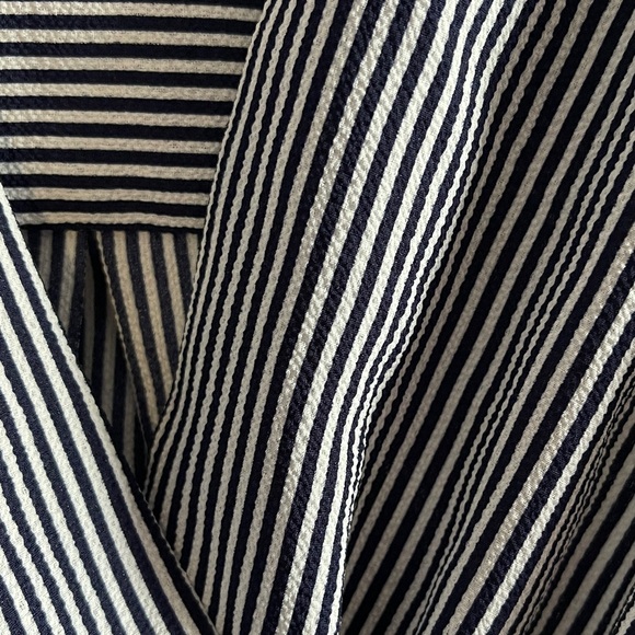 A zebra-print dress,Very light and comfortable.I haven’t worn it even once - Picture 3 of 3